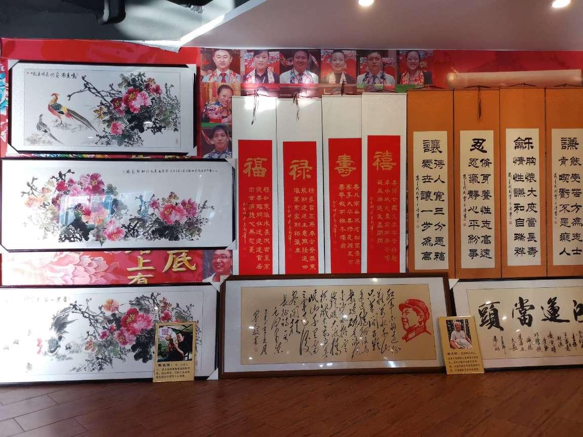 马伊琍小女儿10岁生日，文君竹晒照为妹妹庆生，母女同框笑靥如花